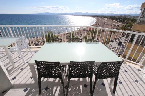 Centro de Salou Apartamento | For a Stay Bello Horizonte
