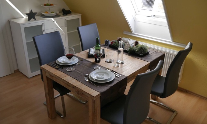 Gummersbach Apartamento | Para los inquilinos y los turistas de largo plazo - céntrica y tranquila, (1-4 personas)