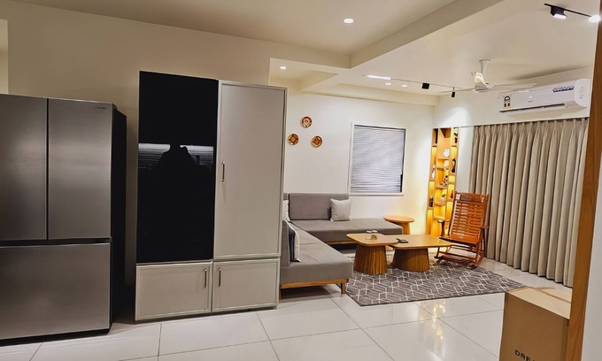 Vadodara Apartamento | For NRI by NRI Penthouse-Terrace,Pizza Oven, Views