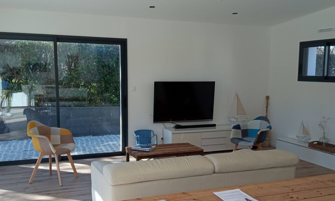 Clohars-Carnoet Villa | For rent, villa with heated pool, close to beaches and center