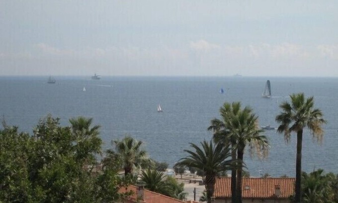 Le Mourillon Apartamento | Para seis personas, 1er piso de la villa, apartamento con vista al mar de 80m2.
