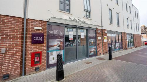 Runnymede Apartamento | For Students Only - Straits Garden at Egham
