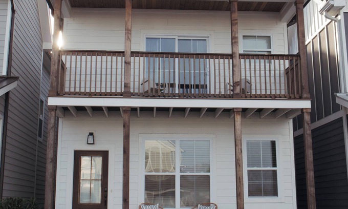 Cookeville Casa | Fore-bedroom Farmhouse