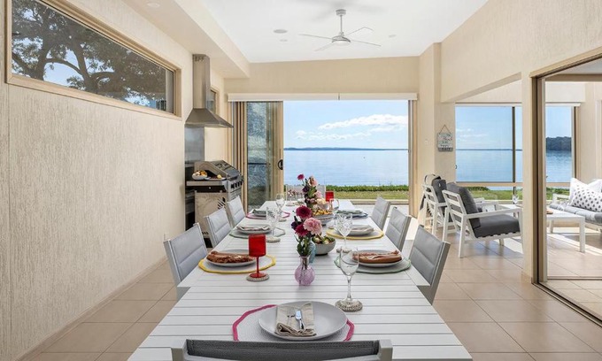 Salamander Bay Casa | Foreshore Delight