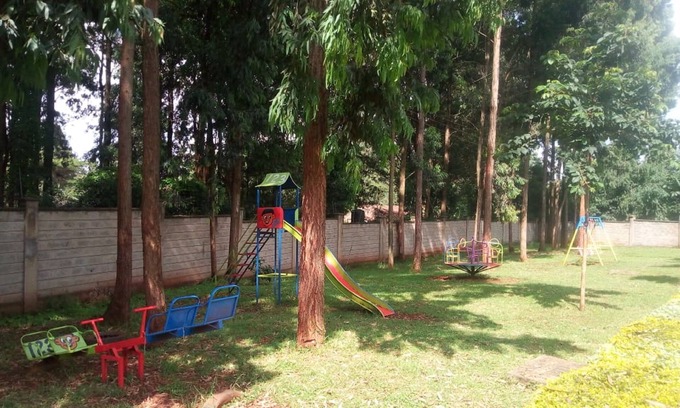 Riruta Cama Y Desayuno | Forest Breeze Gardens
