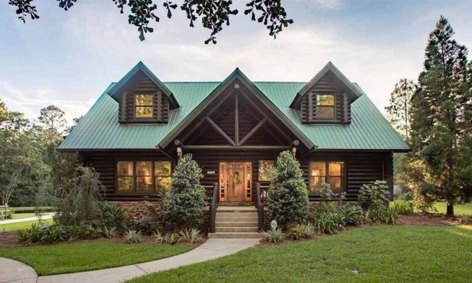 Milton Cabina | Forest Creek Lodge Su