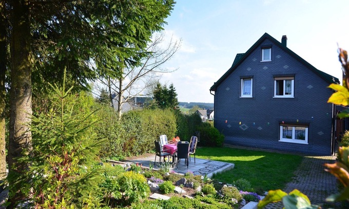 Neustadt am Rennsteig Apartamento | Alojamiento en Neustadt nahe Skilift & Loipen