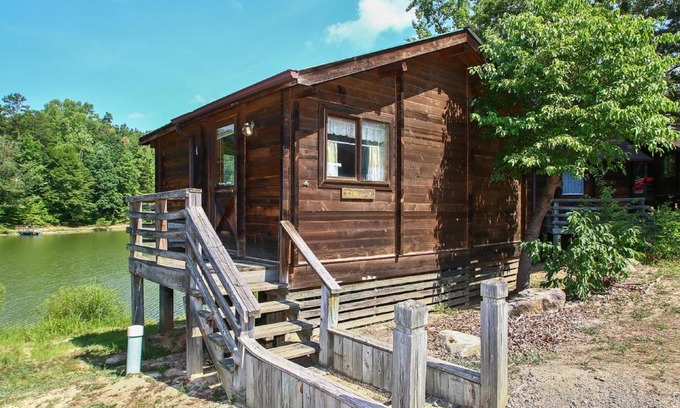 Advance Complejo | Forest Lake Camping Resort Lakefront Cabin 2