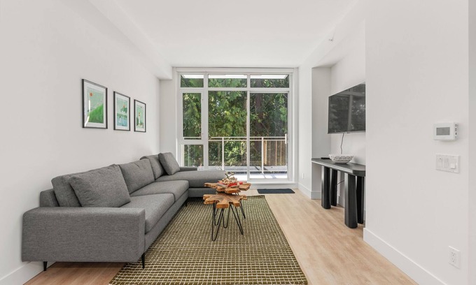 Lynn Valley Apartamento | Forest Retreat - Fully Furnished 1 bedroom in Lynn Valley