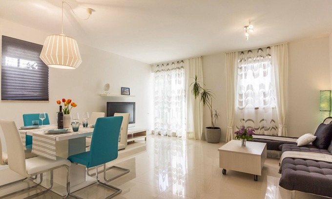 Vinkuran Apartamento | Apartamento Forest & Sea - Tenis de mesa y 4 x bicicletas incluidas