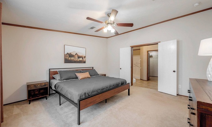 Conroe Casa | Forest Side manufactured home in Richards - 3 bedrooms