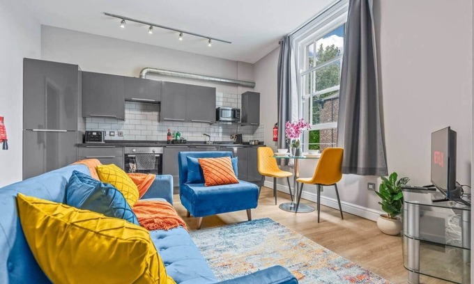 Forest Fields Apartamento | Forest Suite Stay | Free Parking incl.