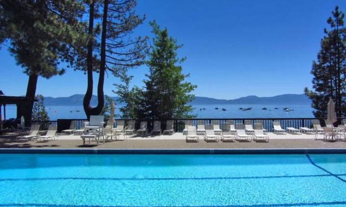 Tahoe Tavern Casa | Forest View - 10 Minutes to Palisades Tahoe & Walk to Town!