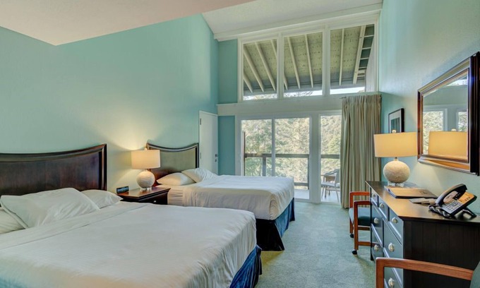 Otter Rock Apartamento | Forest-View Room with 2 Queen Beds