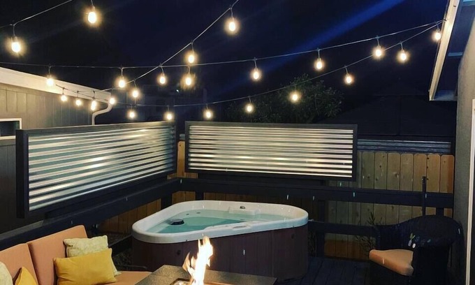 Templeton Casa | Forest & Vine - Hot tub and Pet Friendly!
