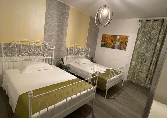 Rovato Cama Y Desayuno | Foresteria Opera B&b