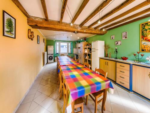 Awenne Casa | Forestside Escape for 15 Guests, cleaning included