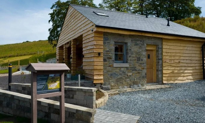 Loughinisland Cabina | Forestview Cabin No 1 - cosy cabin stay