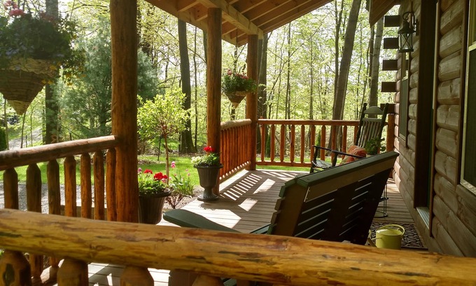 Mesopotamia Cabina | Forever Spring Cabin