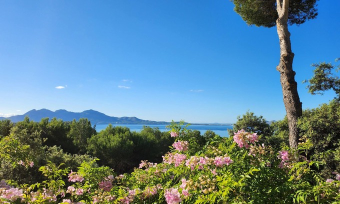 Playa de Formentor Apartamento | FORMENTOR Stud, acceso directo al mar, piscina, estacionamiento, vista panorámica, aire acondicionado, wifi