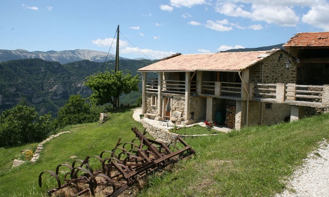 Braux Casa | Antigua campaña familiar: quinto alquiler