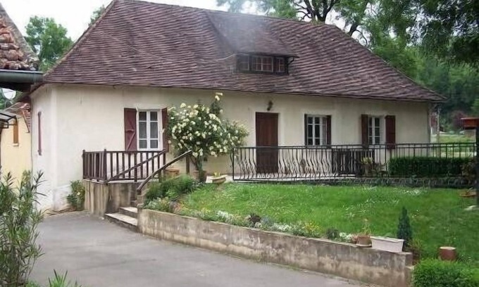 Lamothe-Fenelon Cabaña | El ex casa molino o en las habitaciones de huéspedes en Lamothe Fenelon