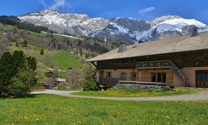 Abondance Chalet De Esquí | Antigua granja renovada Chalet 180m² clasificado ** en el corazón de Portes du Soleil