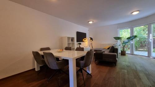 Zagreb Apartamento | Forrest-Hugging Townhouse with Private Garden