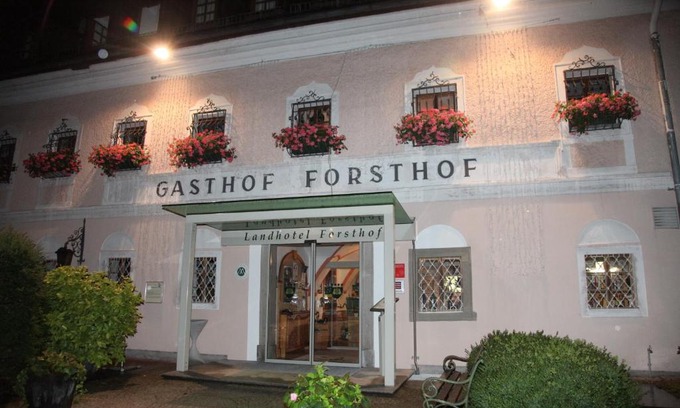 Sierning Hotel | Forsthof Next Door