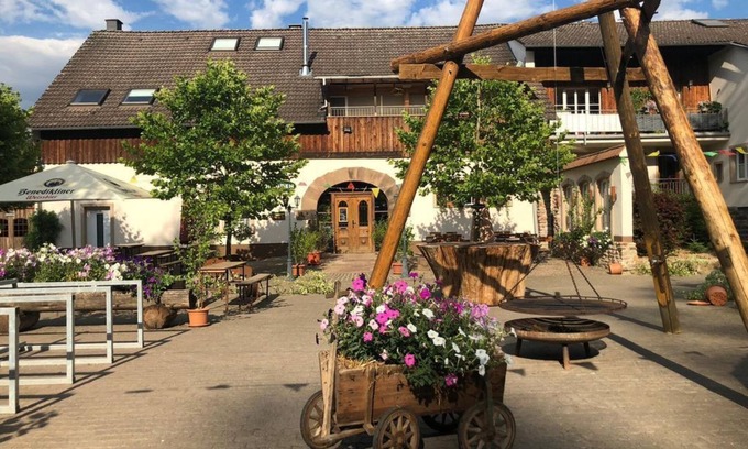 Wadern Apartamento | Forsthof Nunkirchen - Holiday apartment Schwalbennest