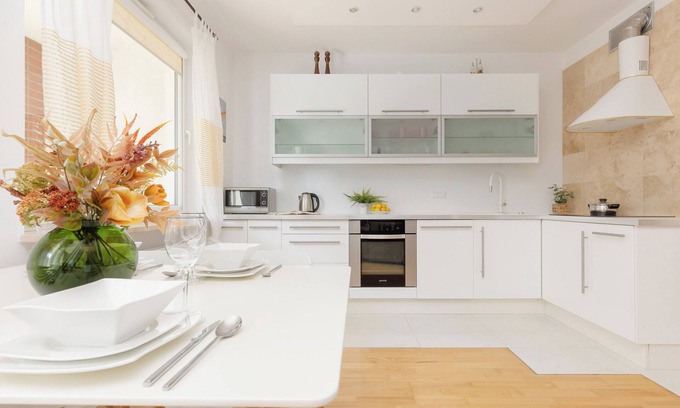 Bemowo Apartamento | Fort Bema Apartment by Renters