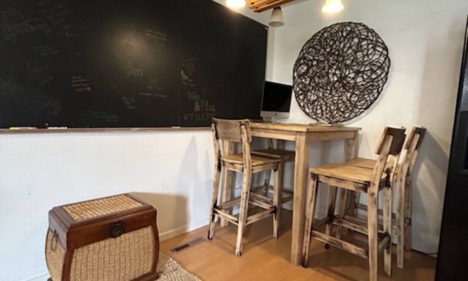 Fort Collins Apartamento | Fort Collins Charm - 2 bd, 1 bth, 1st fl, with fenced yard, and private parking