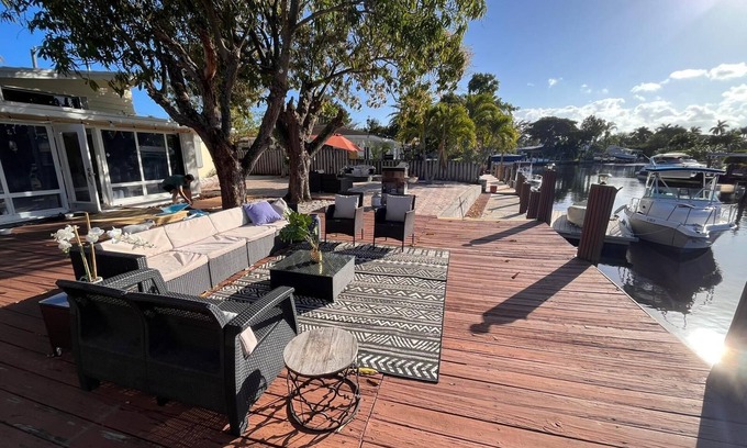 Poinsettia Heights Casa | Fort Lauderdale House On the Water Minutes From Beach