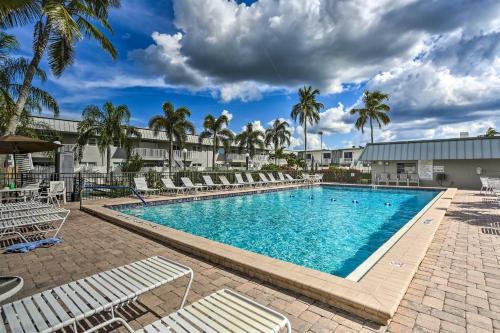 Cypress Lake Casa | Fort Myers Condo with Pool, 9 Mi to Fort Myers Beach