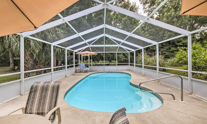 Fort White Cabina | Fort White Getaway w/ Pool + Mountain Bikes!
