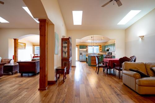 Langley Casa | Fort Wine Manor, Entire Private Estate Home