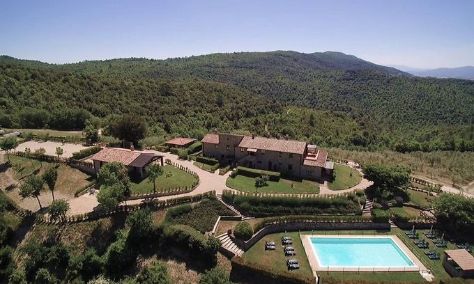 Gualdo Cattaneo Apartamento | Forte Sorgnano | Farmhouse with private pool