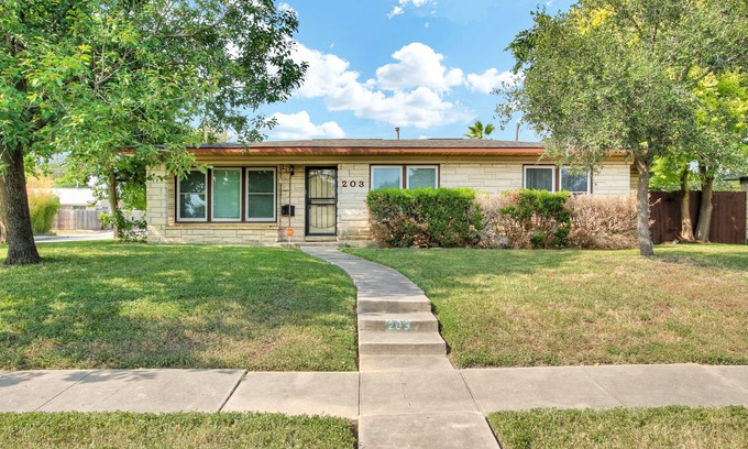 Shearer Hills - Ridgeview Casa | Fortuitous - A Birdy Vacation Rental