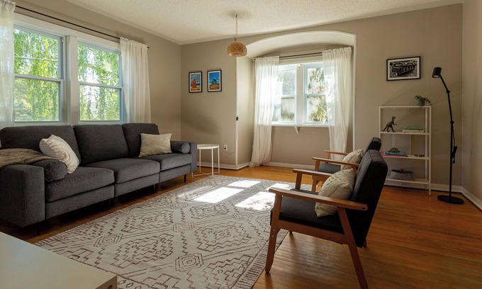 Eastend Casa | Fossil Valley Home, Eastend, SK