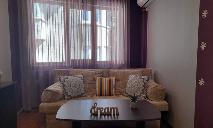 Dragijevo Apartamento | Fotiadis boutique purple room