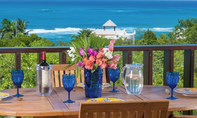 Shoal Bay Condominio | Fountain Anguilla! Oceanside building, 2nd floor, great views & 2 KING Suites!