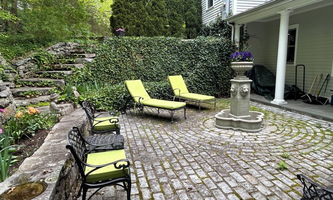 New Canaan Casa | Fuente, patio, y, chimenea, cocina