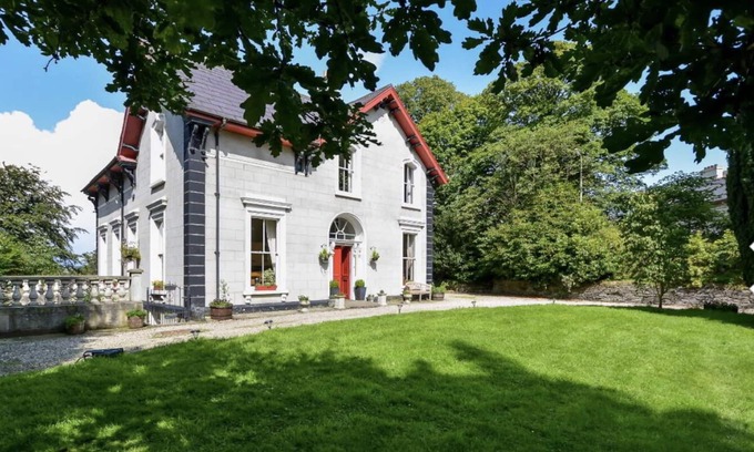 Londonderry Casa | Fountain Hill Manor House