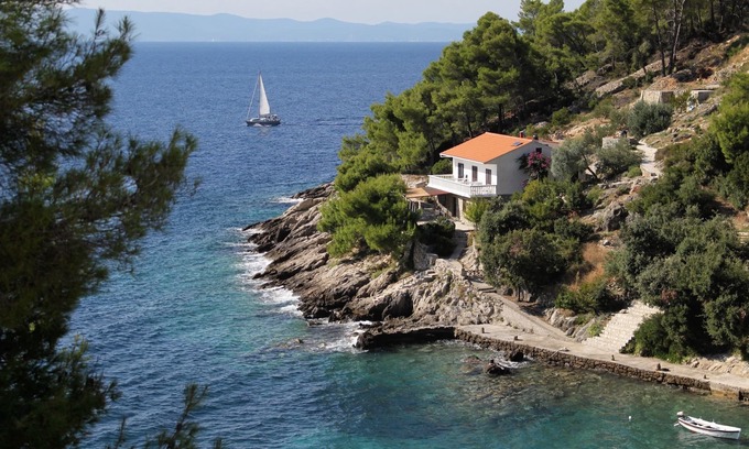 Gdinj Apartamento | Apartamento de cuatro habitaciones con terraza y vista al mar Bahía Torac, Hvar (A-581-a)