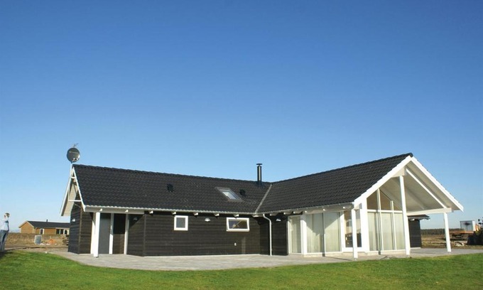 Nr. Lyngby Casa | Four-Bedroom Holiday Home Helledievej with a Sauna 07