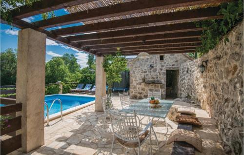 Zmijavci Casa | Four-Bedroom Holiday Home Zmijavci With A Fireplace 09