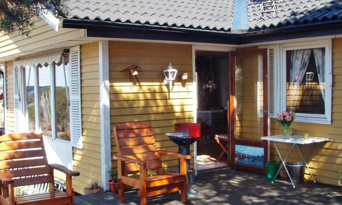 Dalaro Casa | Four-Bedroom Holiday home in Dalarö