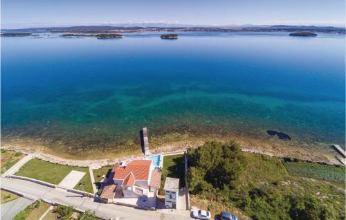 Kraj Casa | Four-Bedroom Holiday Home In Tkon