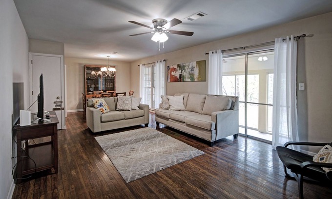 Jackson Casa | Four Bedroom House Retreat in the Heart of Jackson