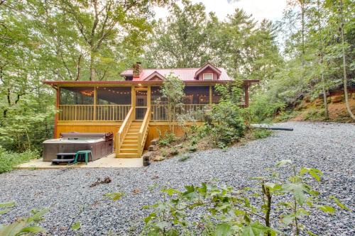 Sautee Nacoochee Casa | Four Cubs in the Creek
